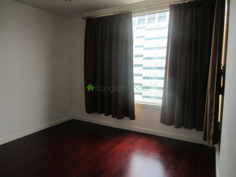 Manhattan Chidlom condo for sale, 